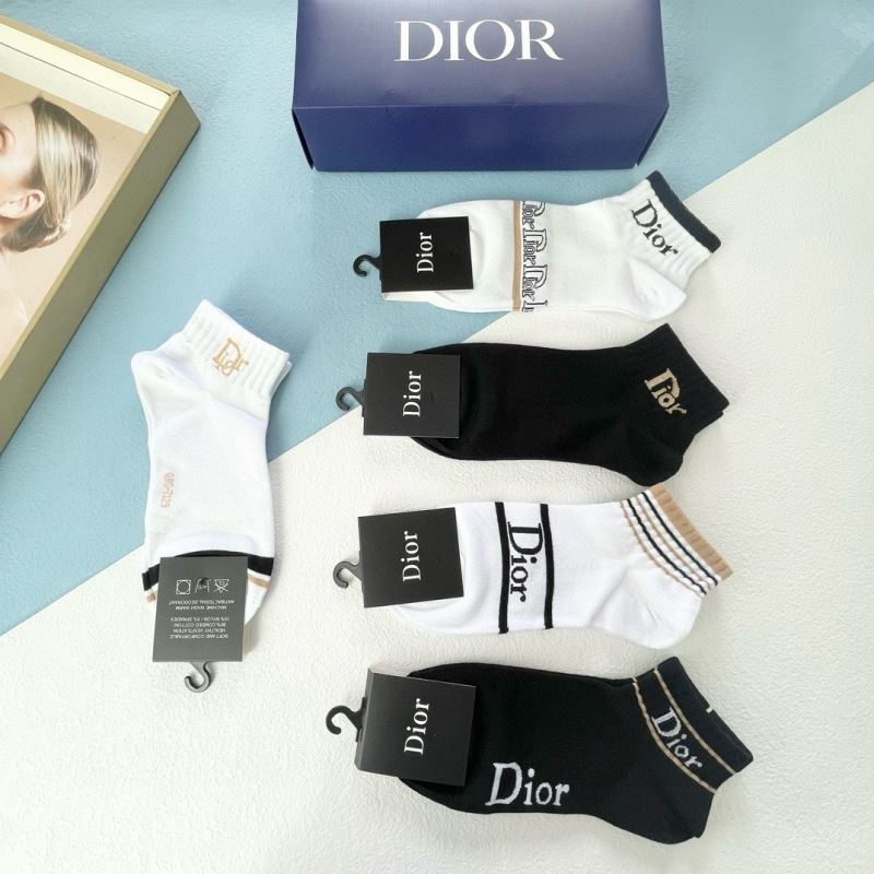 CHRISTIAN DIOR